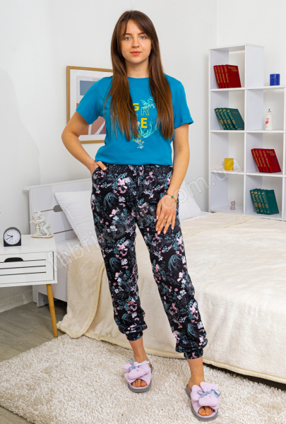 Пижама футблока и штаны цветы р-р: 46 - 54 цвет: лазурный