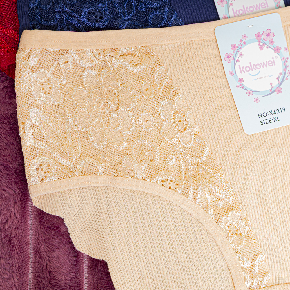 Труси в рубчик з мереживом р-р: 50; 52; 54 колір: бежевий - 2